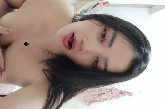 SHEILA Omek Totalitas No Masker